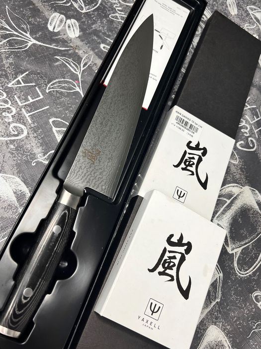 Cuțit japonez profesional Damascus 24 cm – Yaxell Ran – NOU, sigilat