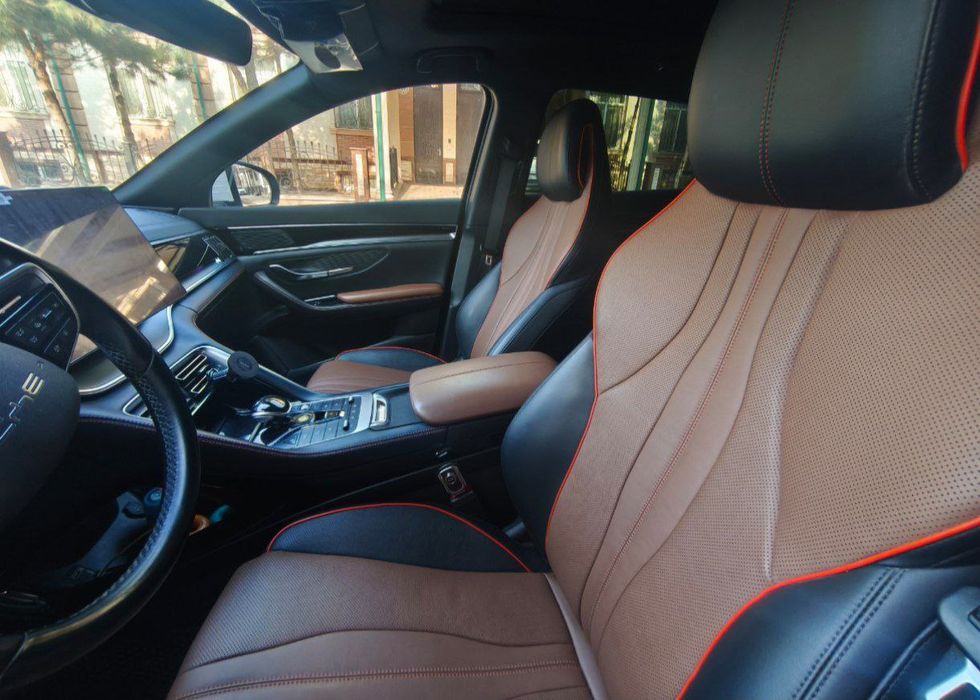 Продам BYD DMi SONG PLUS 4AWD Белый. Full. FLAGMANN. 2023 г.в. Гибрид