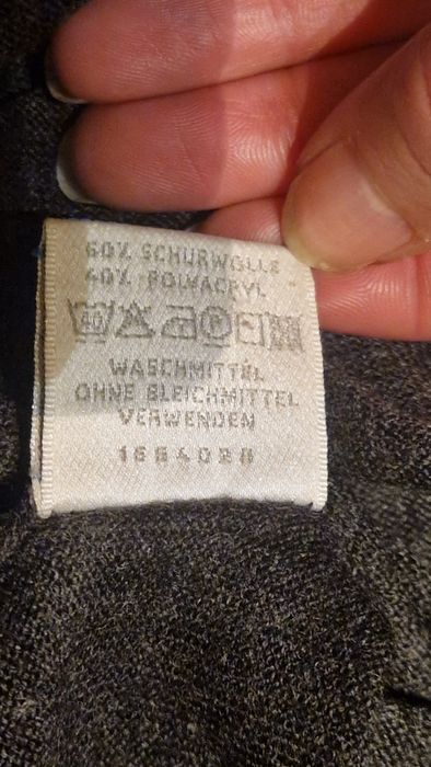 Pulover 60% lâna virgina, mărimea M-L