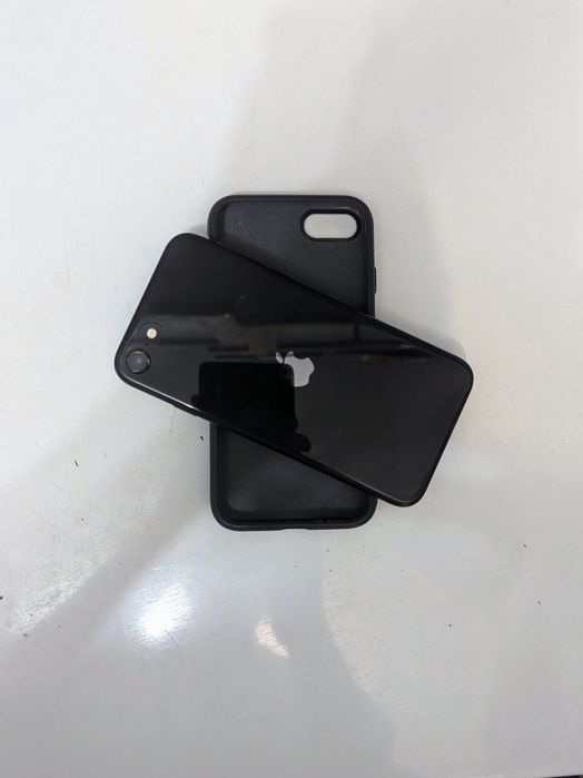 iPhone SE 2020 года