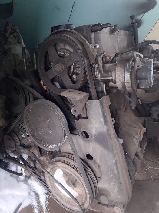 Продам двигатель на Митсубиси  объём двигателя 1.8