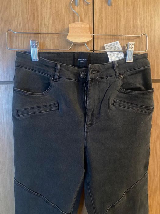 Blugi elastici Vero Moda, marime XS/34, culoare gri/antracit.
