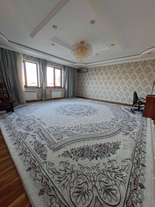 5 xonali kvartira sotiladi. Продаётся 5-комнатная квартира