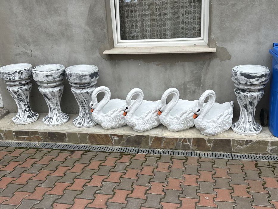 Ghiveci din beton pentru flori