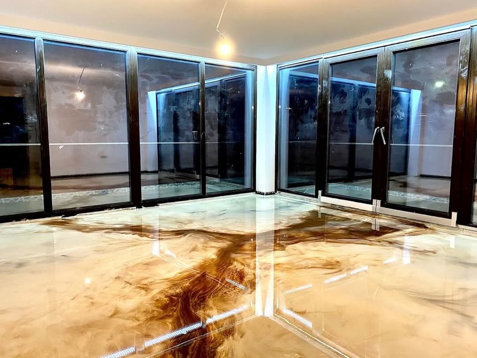 Execut Pardoseli epoxidice mese rășină epoxidica , blaturi mese rasina