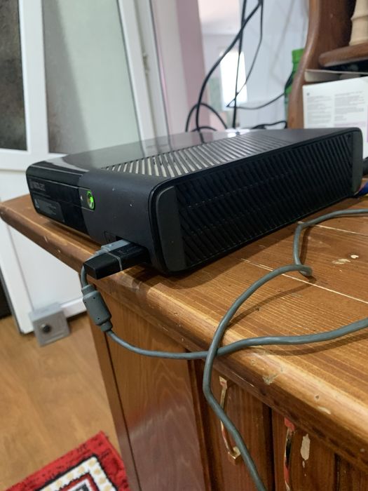 Xbox 360 E modat