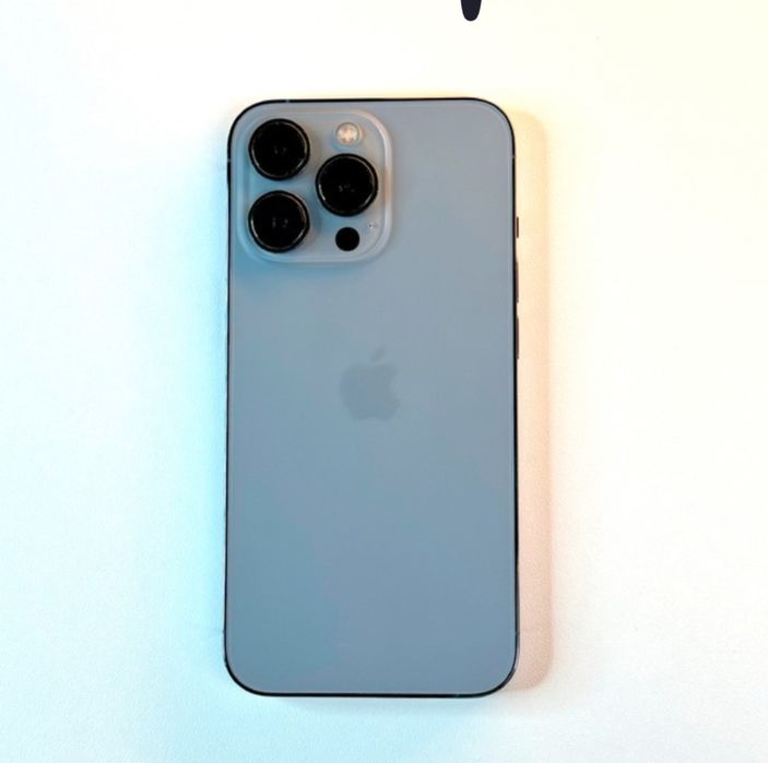 iPhene 13 pro 256 gb 2 ta simkartali 78% karobka dakumenti bor