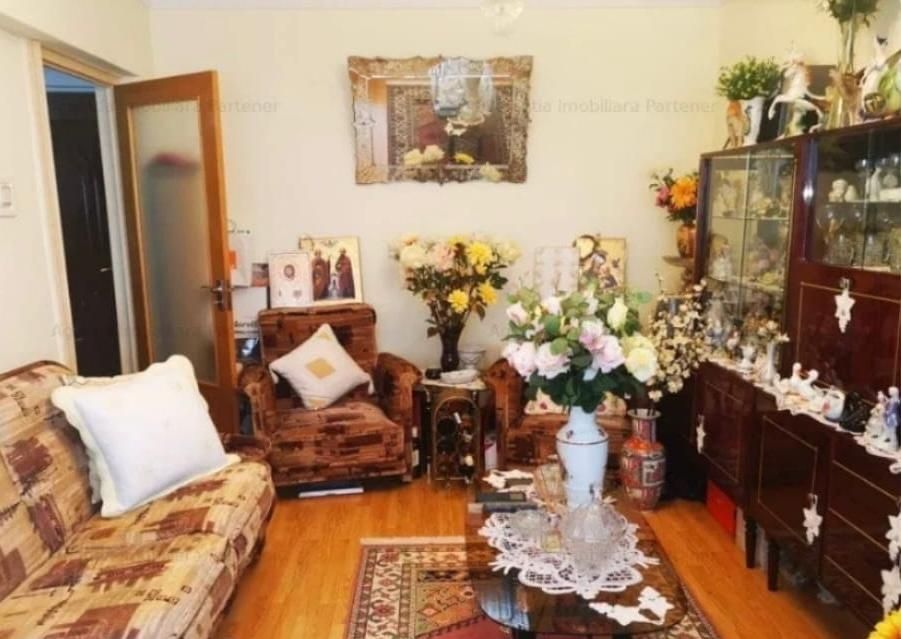 Apartamen decomandat de vânzare în pitesti aproape de mall