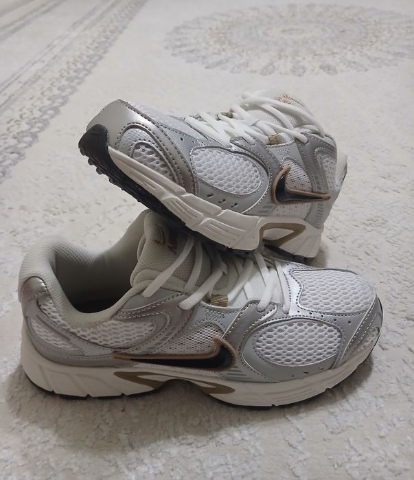 Кросовки Nike initiator