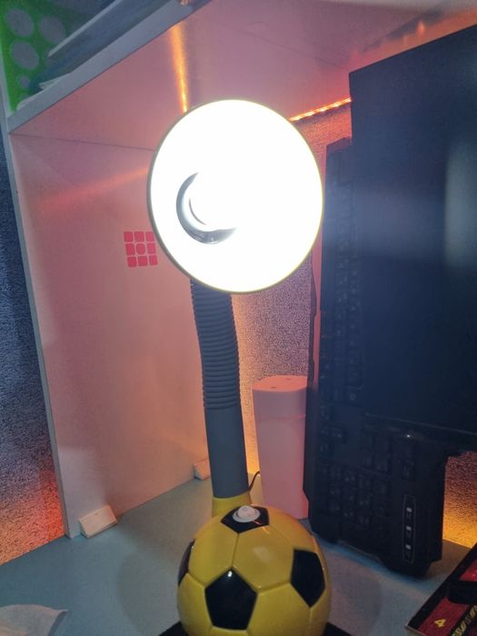 Лампа для стола (универсал)