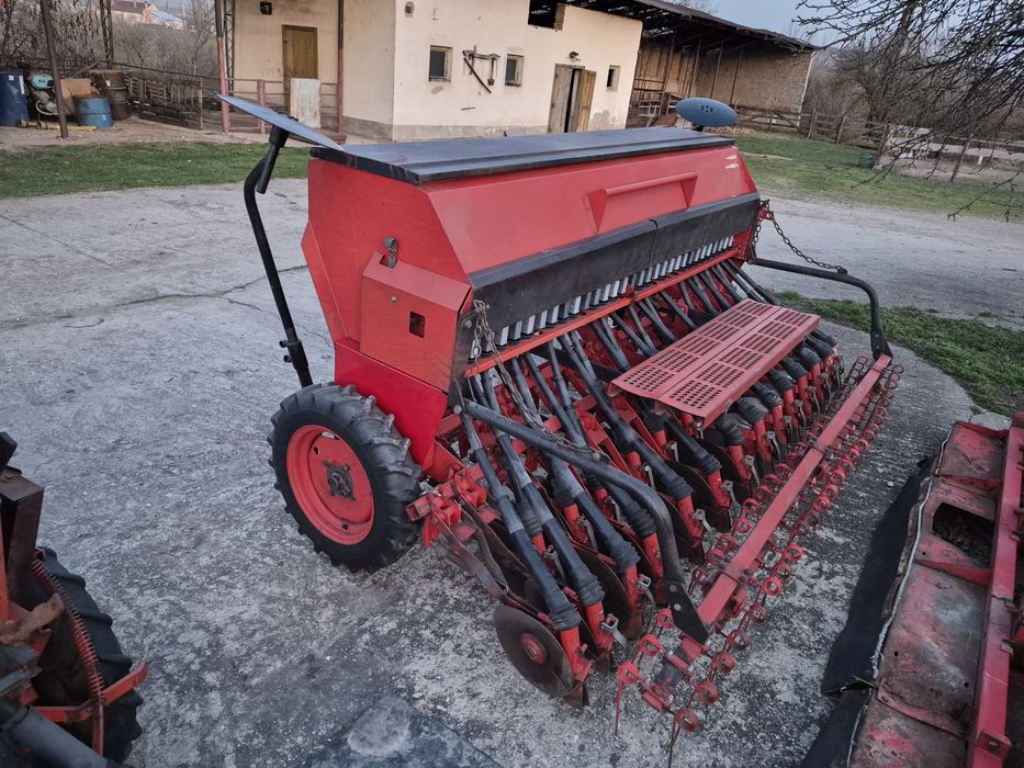 Semanatoare paioase pe discuri , grau , lucerna 2,5 , 3 si 4 metri
