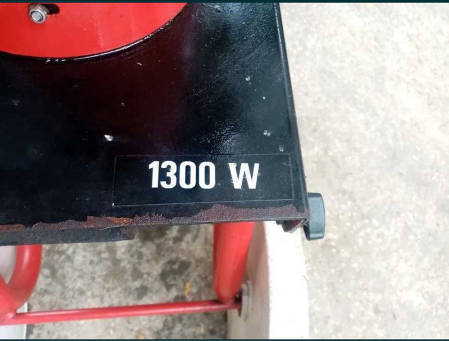 Мощна дробилка за клони внос от Англия 2800 вата