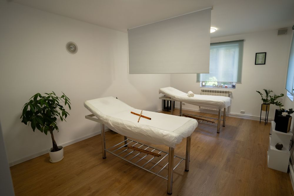 vand salon infrumusetare( tratamente corporale, faciale, epilare def)