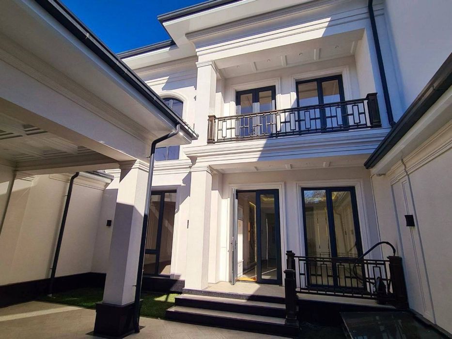 Центр Луначарского  Дом 450 кв.м