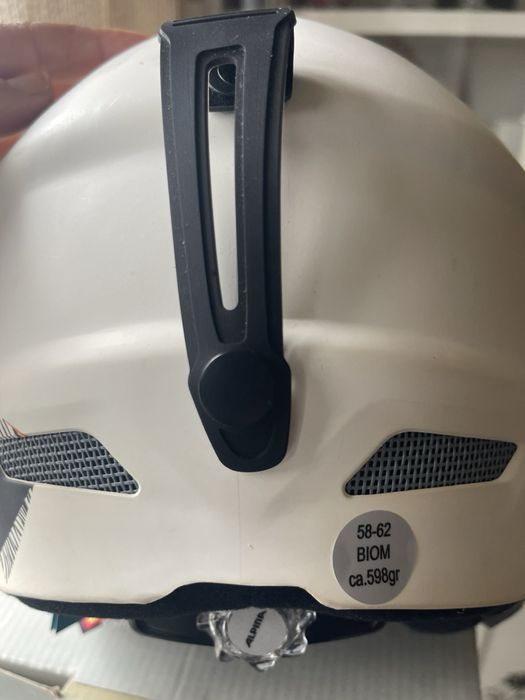 Ски каска Alpina