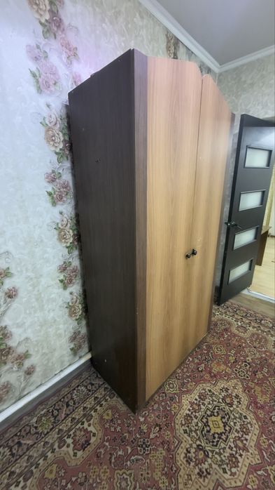 Отдам бесплатно шкафы и мебель