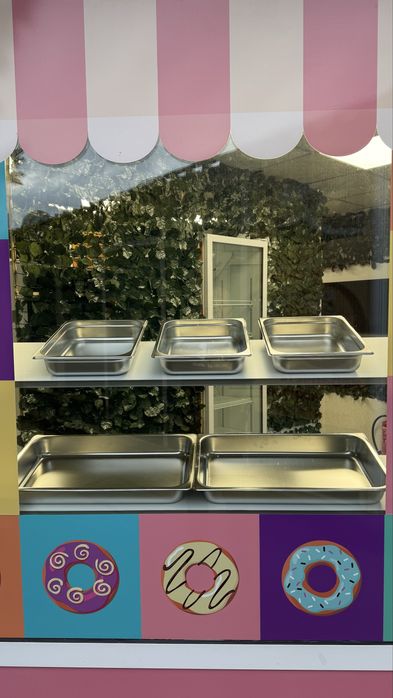 Преодстъпва се работещ ,оборудван павилион за бързо хранене