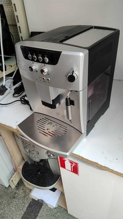 *ПРОМО* Иноксова Кафемашина-Кафеавтомат DeLonghi Magnifica Cappuccino 15 бара