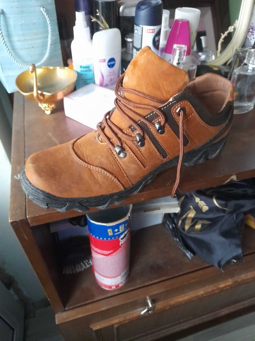 Обувки във   перфектно    състояние от набук