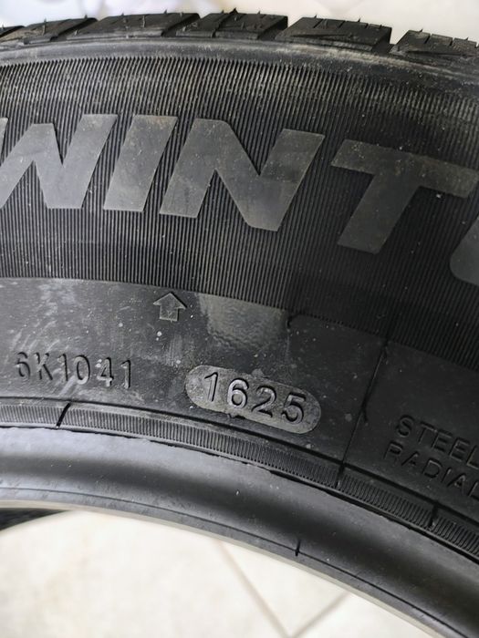 2 Anvelope iarna Noi 215/65 R1555c