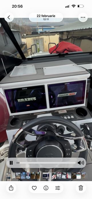 barca Brabus Shadow Sun Top 300R cu cabina de dormit