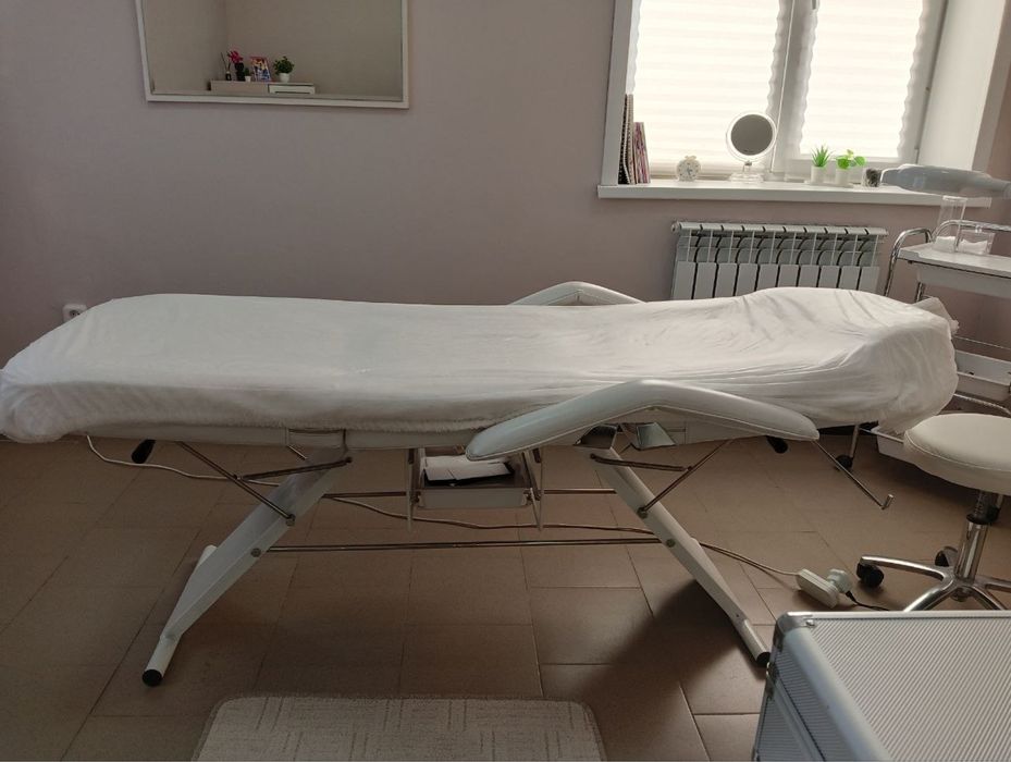 Кушетка косметолога