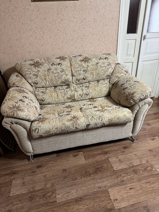 Продам мягкий уголок.