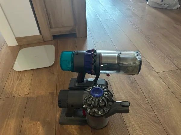 Dyson V15 Detect Total Clean