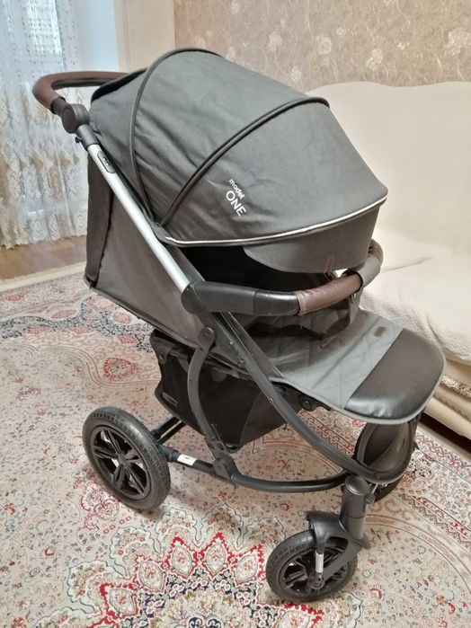 Продам детскую коляску Bubago  model ONE