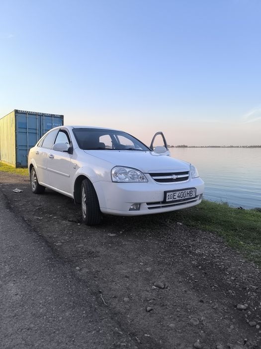 Lasetti1.8 yili 2012