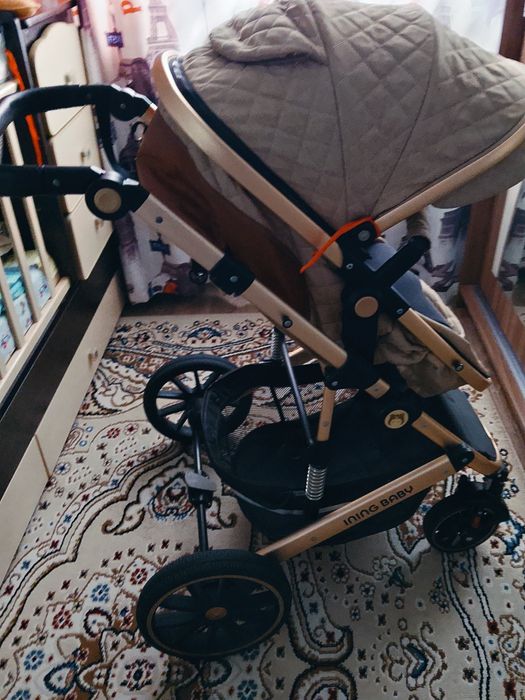 Коляска продам 10000