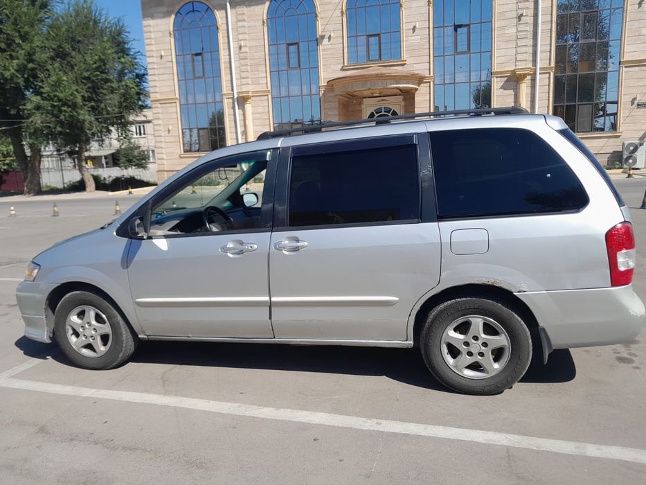 На полном ходу машина