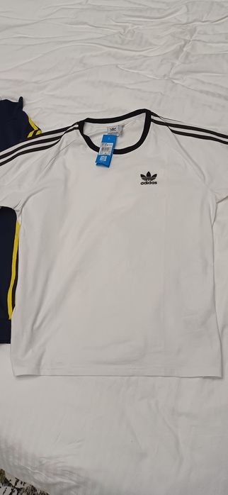 Белая футболка Adidas