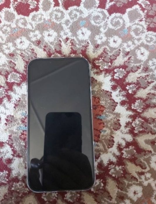 Продам айфон 13 128 гб