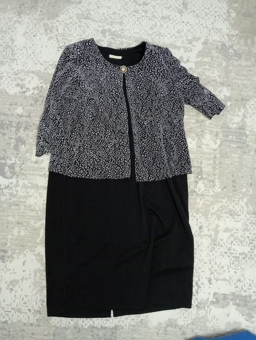 Продам 3платья 58размера