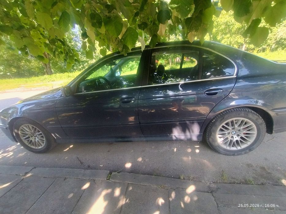 BMW E39 2001 face