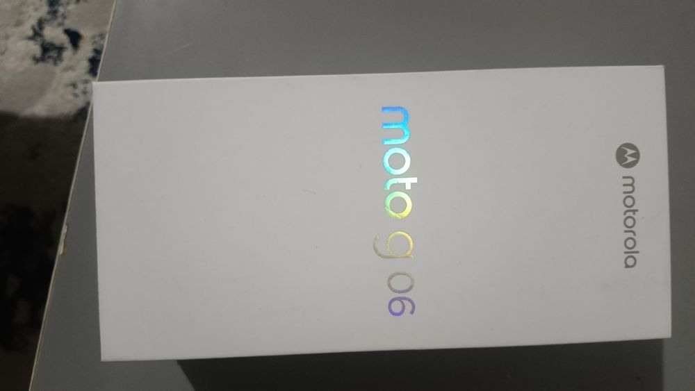 Motorola g06 телефон