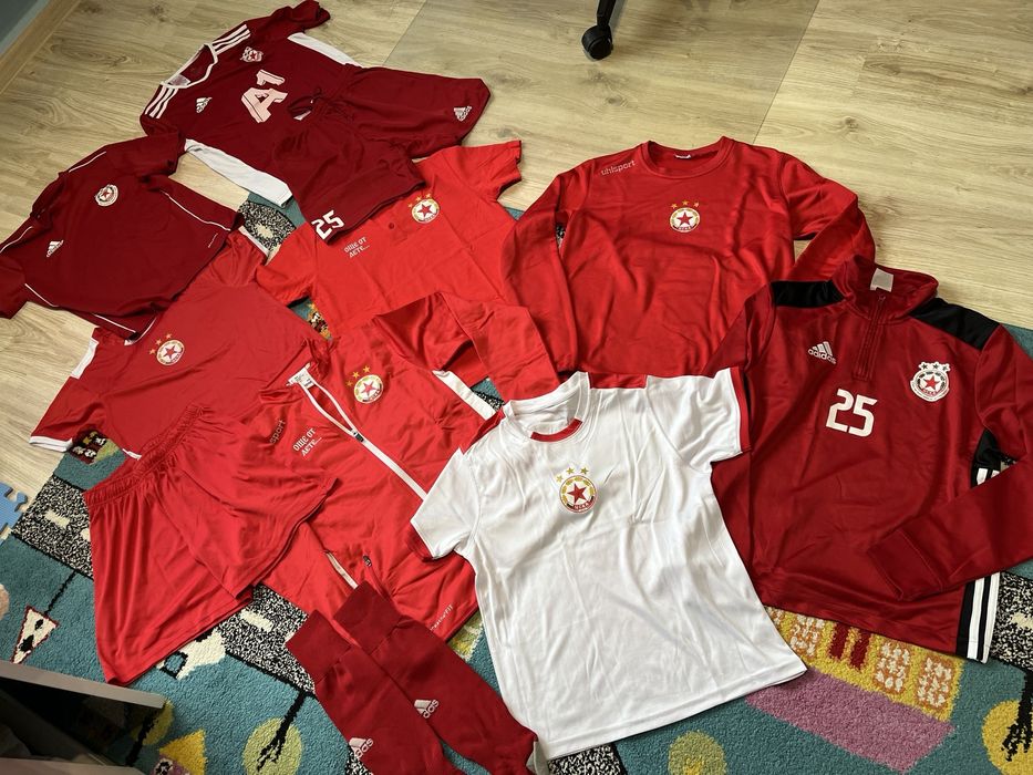 Футболни екипи на ЦСКА