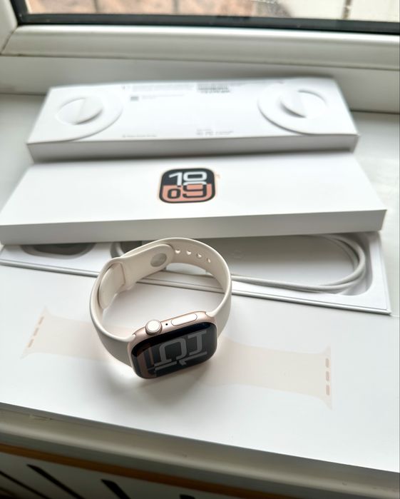 Apple iWatch 10 Gold 42mm 100%