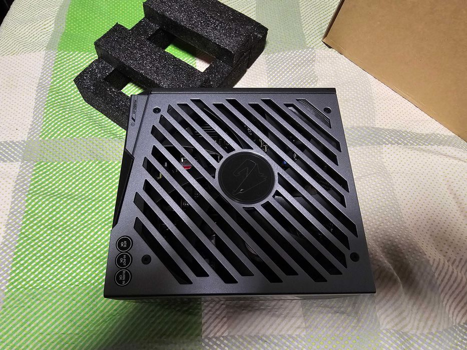 Захранване за компютър aorus 1200w