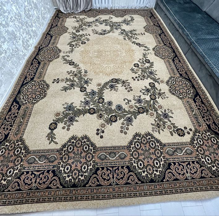 Продам ковёр с химчистки