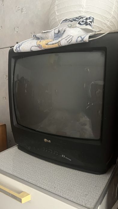 Продам телевизор