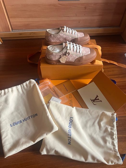 Louis Vuitton обувки