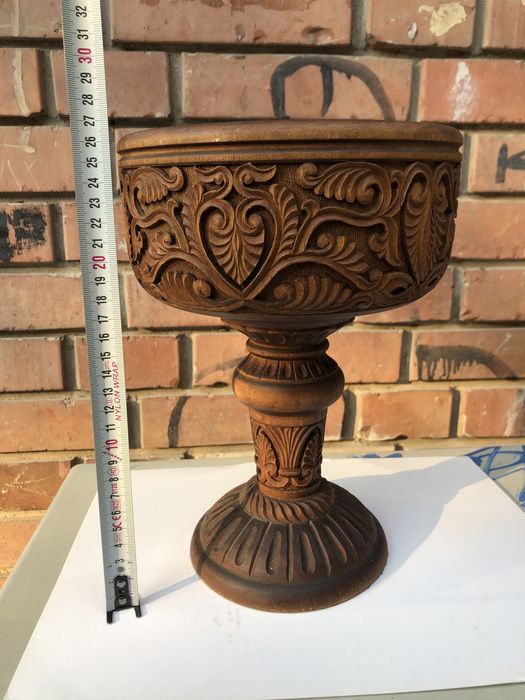 Вази от дърворезба