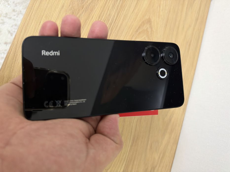 Продам смартфон Redmi 13