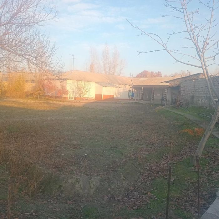 Jomboy tumani Zarafshon mahallasida Hovli sotiladi 

Jomboy tumani