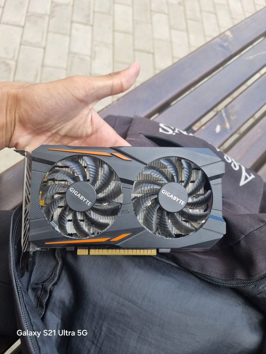 Gigabyte GTX1050Ti 4GB