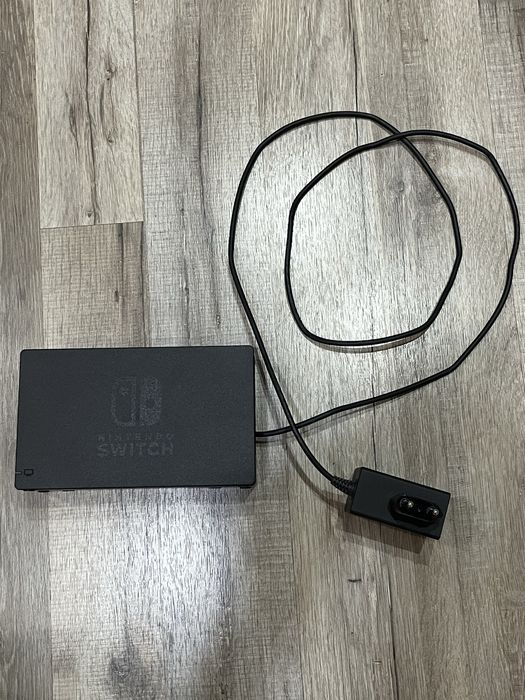 Nintendo Switch (оригинален модел)+256 GB microSD карта+аксесоари