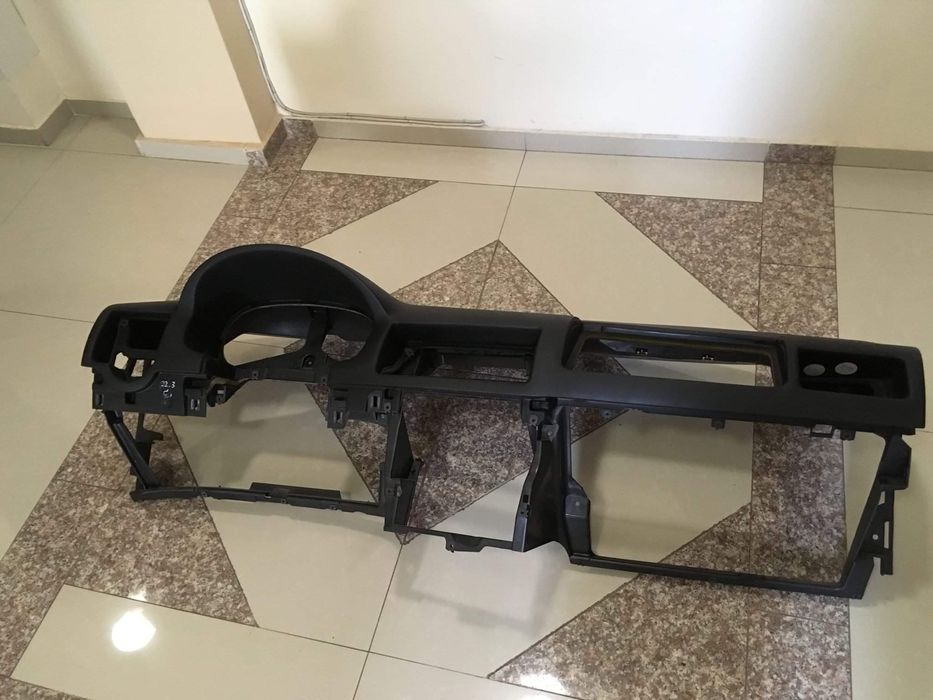 Голф 4 на части VW Golf 4 1,9tdi полуоска носачи табло стъкло машинка