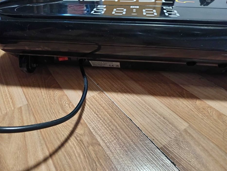 Бягаща пътека Techfit